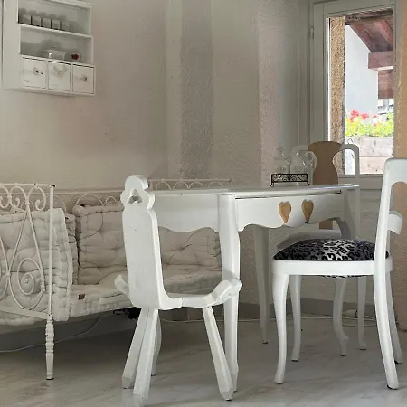 Les Coeurs Brises Alpehytte *