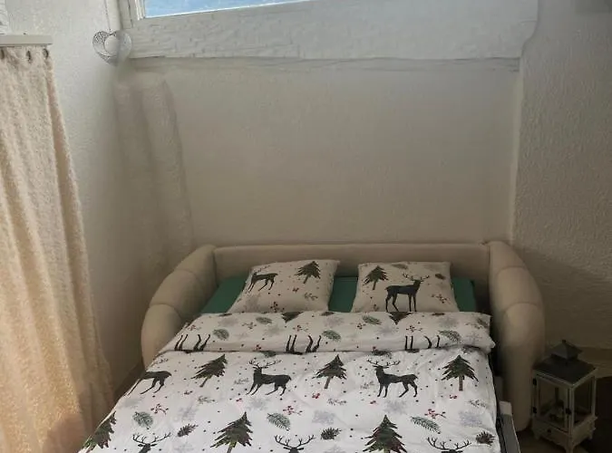 Les Coeurs Brises Chalet